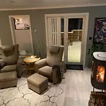 ヴィラ Polar Luxury House - With Sauna And Free Parking トロムソ
