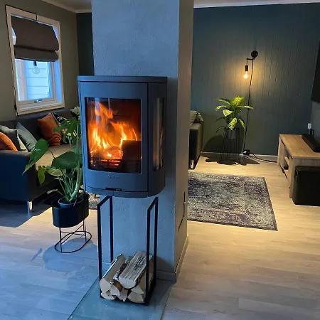 ヴィラ Polar Luxury House - With Sauna And Free Parking トロムソ